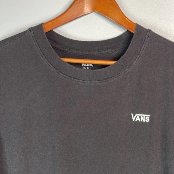 VANS Boxy T-Shirt Black Embroidered Chest Logo Crewneck Short Sleeves Size Small - Picture 3 of 11